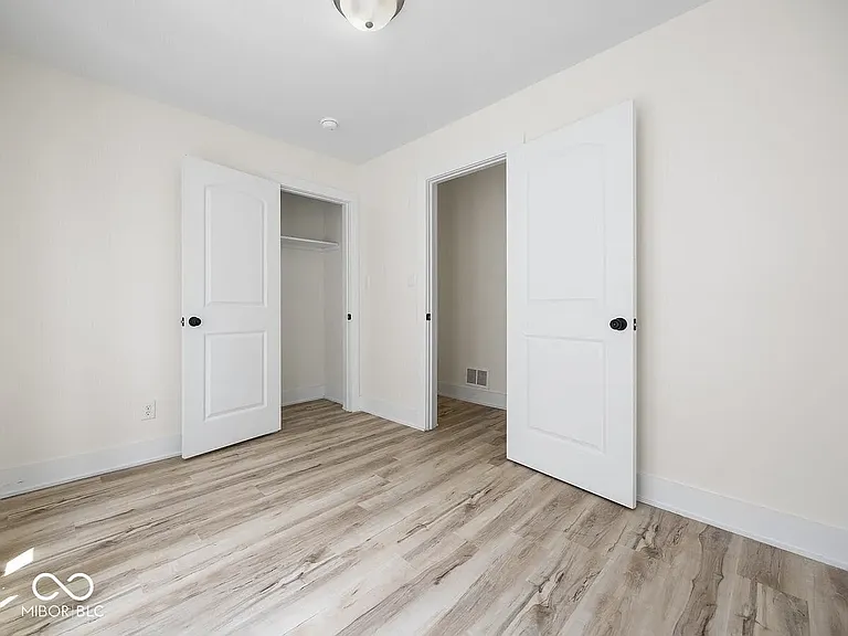66 E Caven St #66 — Photo 12