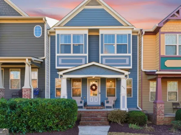 411 Royal Crescent Ln E, Canton, GA 30115