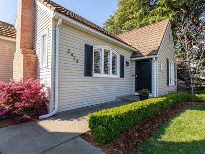 2424 Montgomery Way, Sacramento, CA, 95818