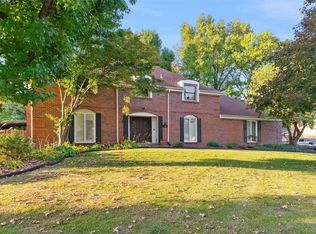 901 Indian Hills Dr, Saint Charles, MO