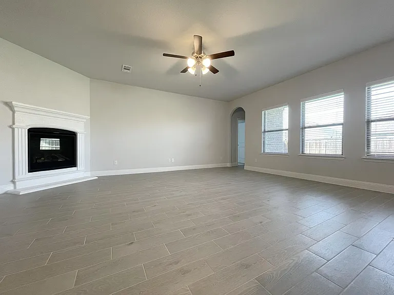 4009 Gray Wolf Dr — Photo 7