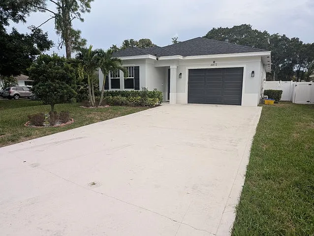 3 bed, 1604 sqft, $4,500 — Photo 1