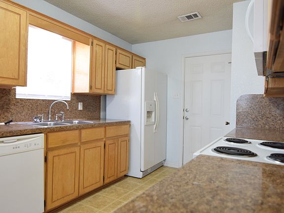 4th image of 3113 Tom Lockett Dr