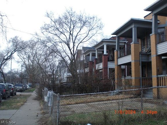 4th image of 10309 Kempton Ave