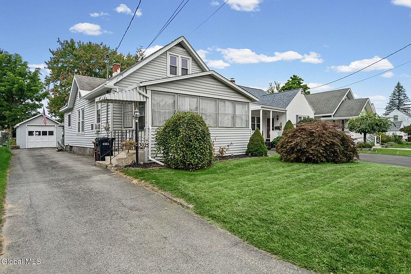 2nd image of 3025 Edgewood Avenue