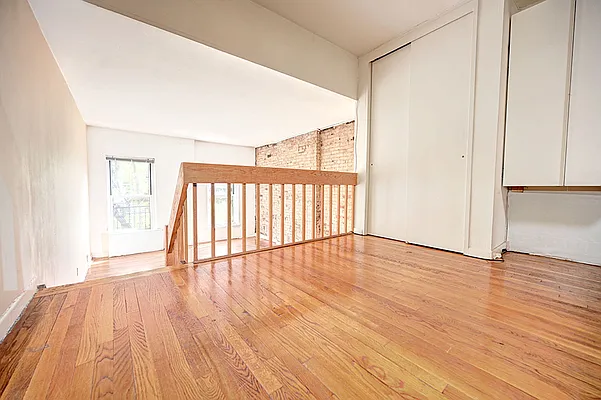 Rented by Urbane Brokerage | media 15