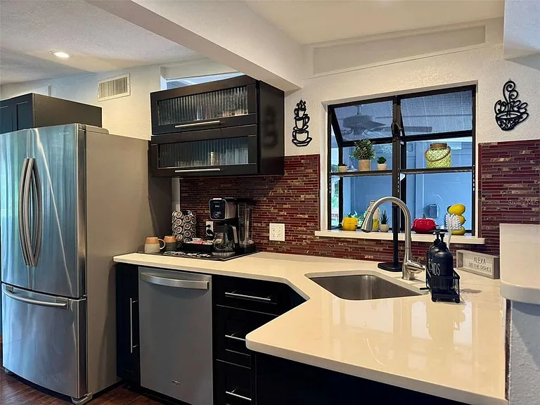 3012 Grand View Ave — Photo 9