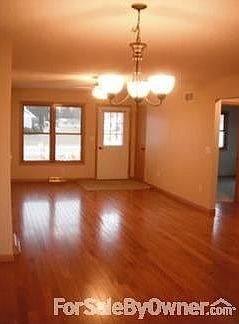 Living Room
						:
						Features new hardwood floors & paint, picture window, ceiling fan.