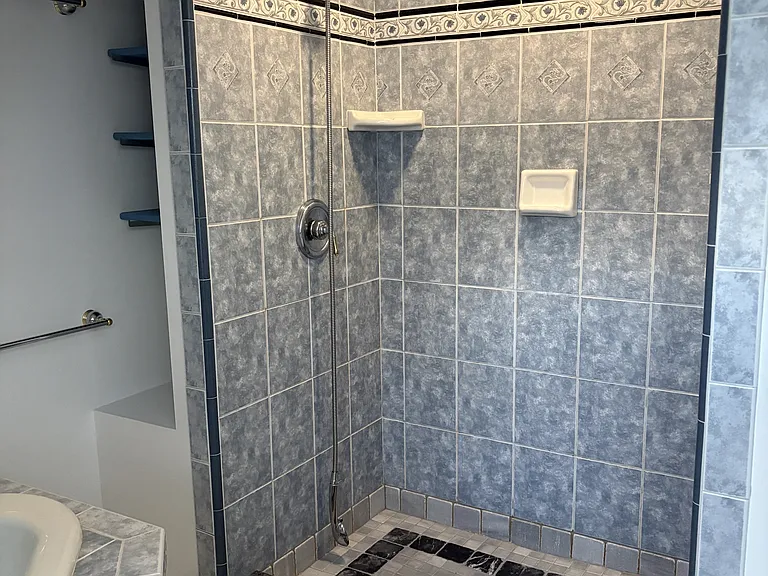 537 Green Hollow Rd — Photo 16