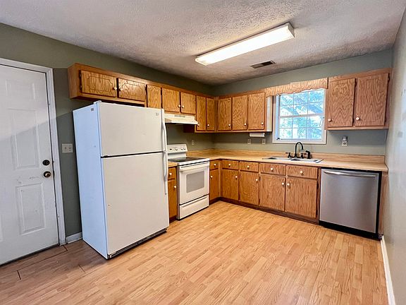 2nd image of 210 Westwood Cir