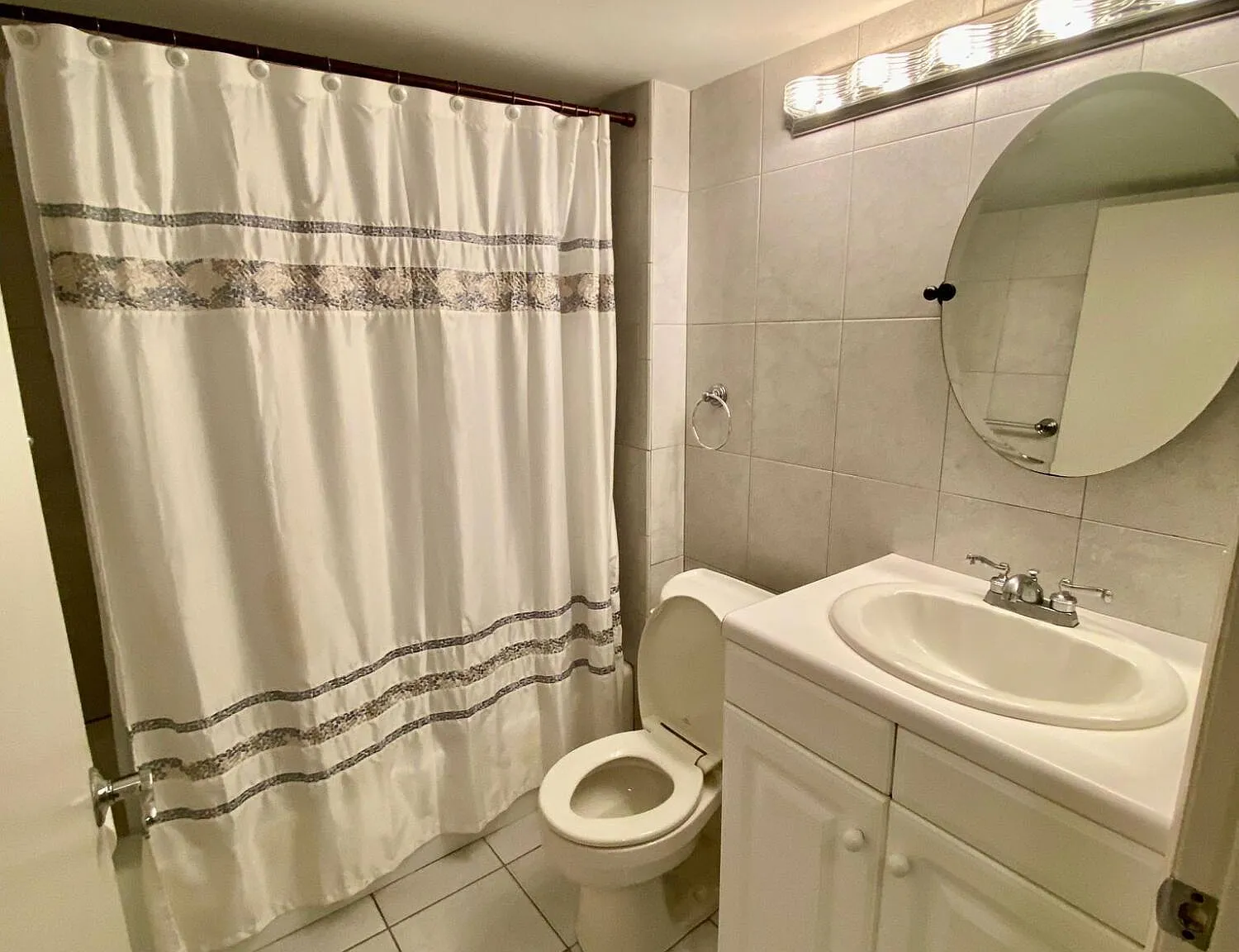 2 bed, 2.0 bath, 1230 sqft, $2,450 — Photo 3