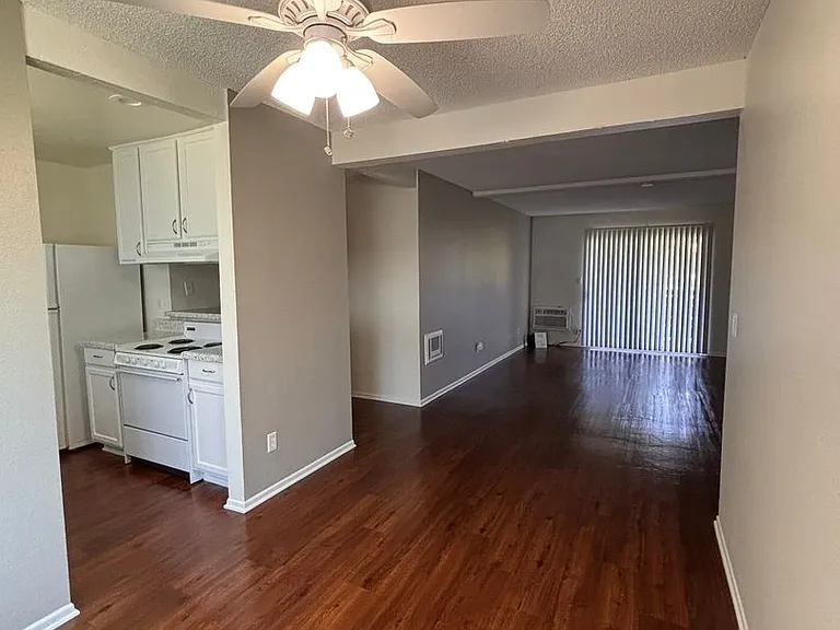 23251 Los Alisos Blvd — Photo 18