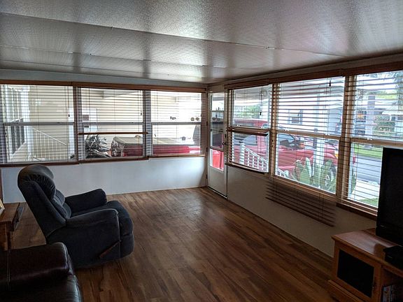 2nd image of 387 Lake Erie Ln