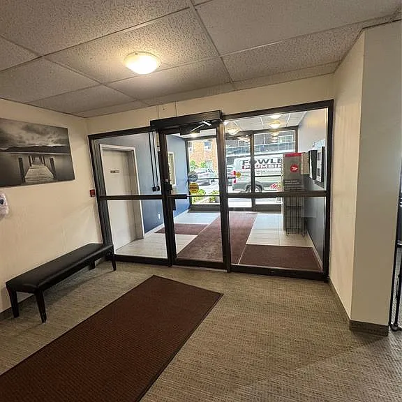 3936 Wyandotte St E #211 — Photo 9