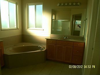 4th image of 1569 Bay Meadow Ln