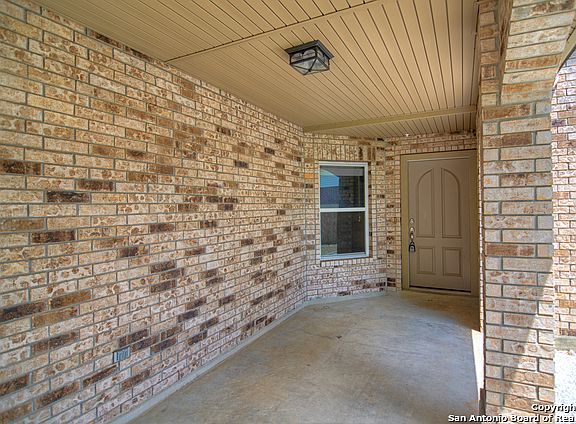 3rd image of 7706 Falcon Oak Dr