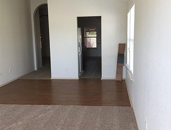 4th image of 8126 Shoshoni Dr