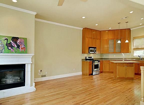 5th image of 4719 McKinney Ave APT G