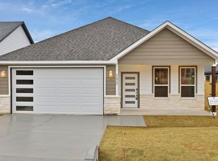 5620 Barkridge Dr, Granbury, TX 76048