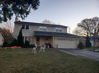 1761 E Cree Ln, Mount Prospect, IL