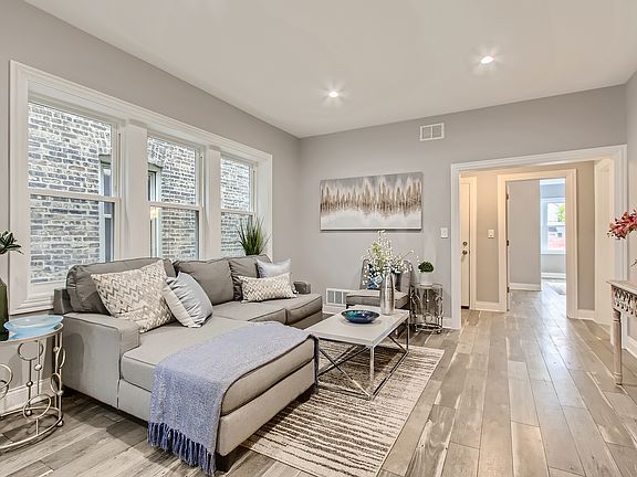 2nd image of 615 Harlem Ave #2
