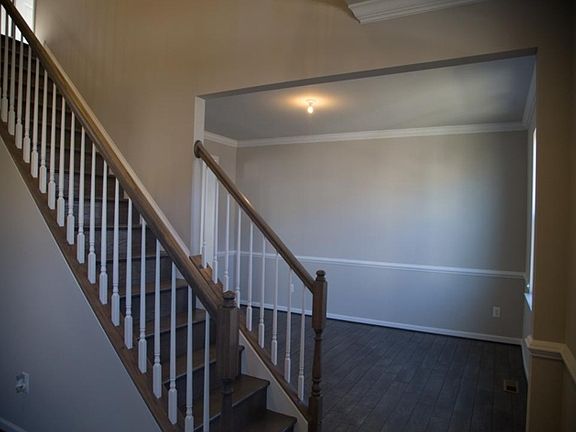 5th image of 10321 Twin Leaf Dr