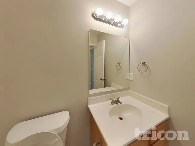 1689 Eagle Trace Dr — Photo 16