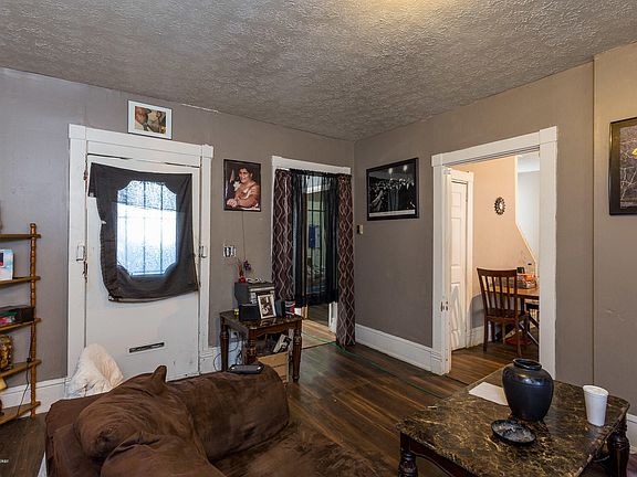 3rd image of 305 N 35th St