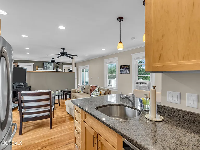 1211 Grand Ave #203 — Photo 12