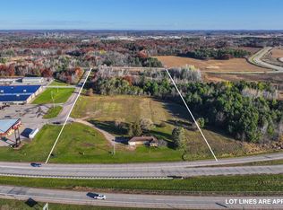 N2541 Farm Dr, Waupaca, WI 54981