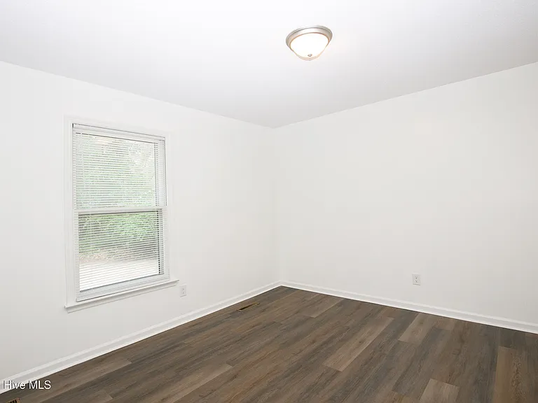 901 Glendale Dr — Photo 31