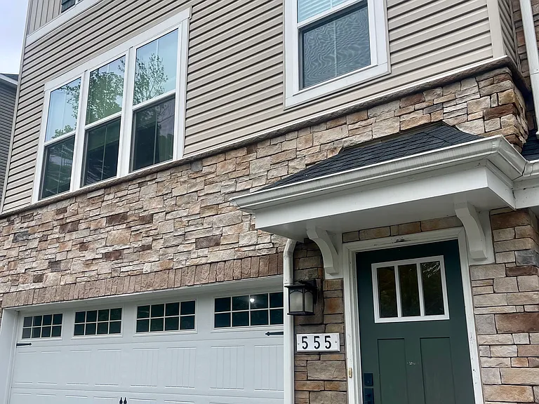 555 Katherine Ave — Photo 6