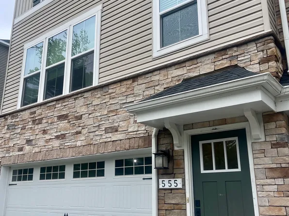 555 Katherine Ave, Baltimore, MD 21221