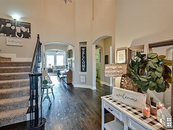 3rd image of 7204 Sussex Ln