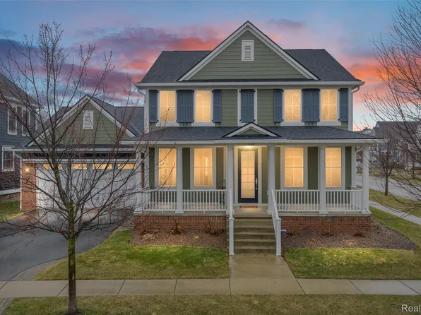 724 Constitution St, Canton, MI 48188