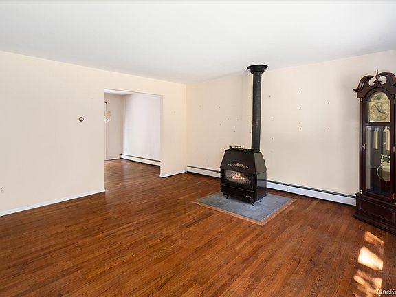 5th image of 45 Laurelton Road