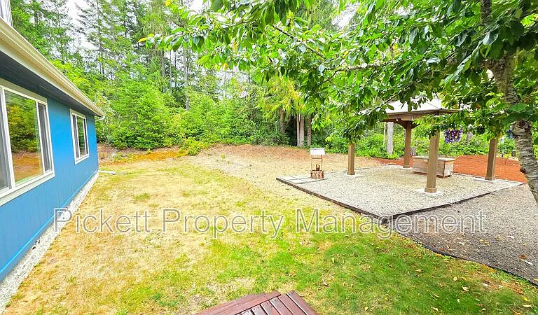 331 Dewatto Rd W — Photo 34