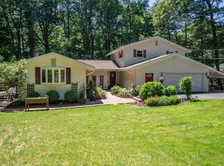 69 Fox Den Rd, Avon, CT 06001