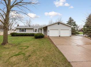 7956 Cooper Ct, Inver Grove Heights, MN 55076