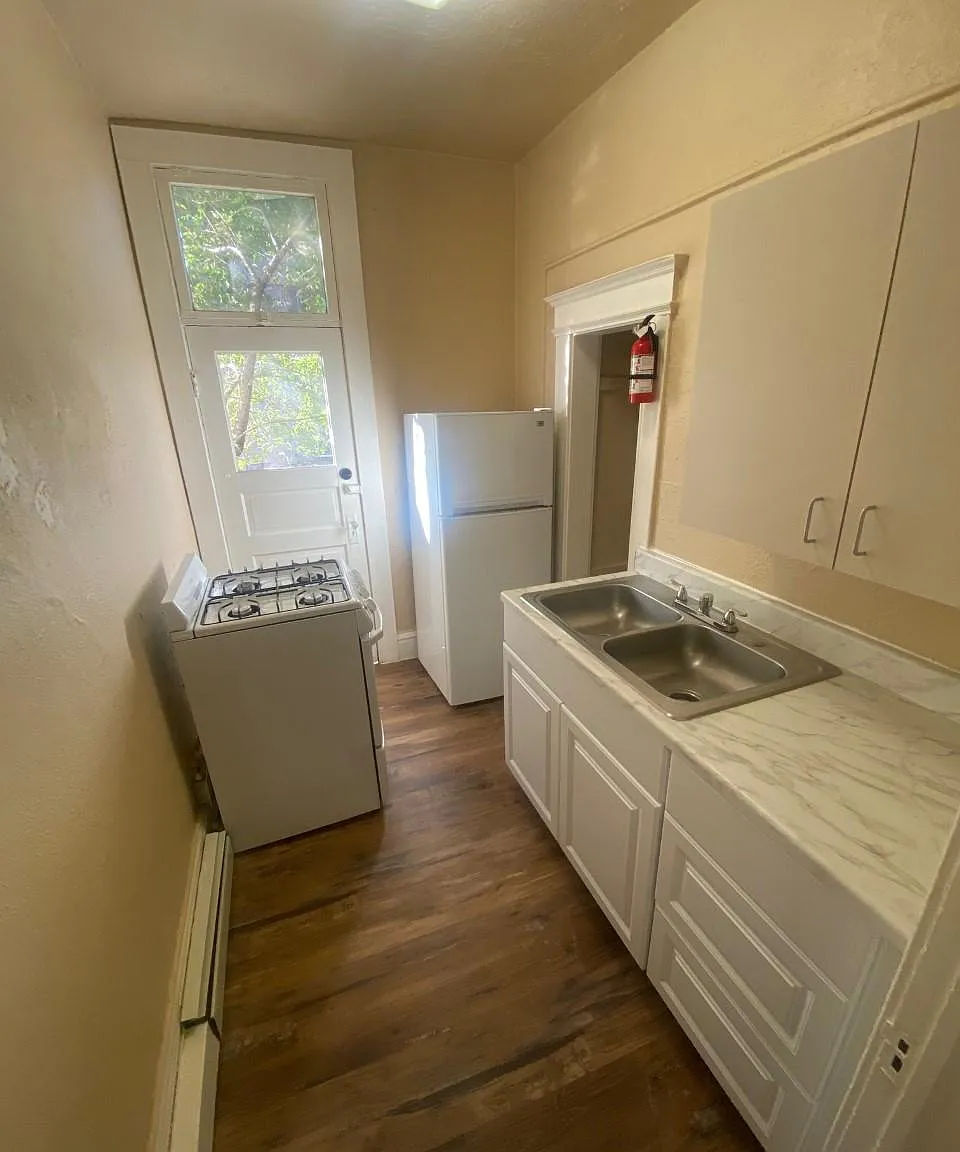 1 bed, 600 sqft, $1,100 — Photo 4
