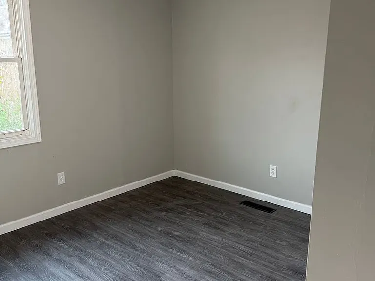 2905 Fairmount St NE — Photo 6