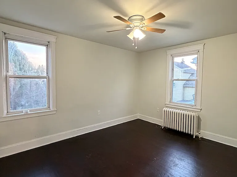 1110 Faunce St — Photo 13