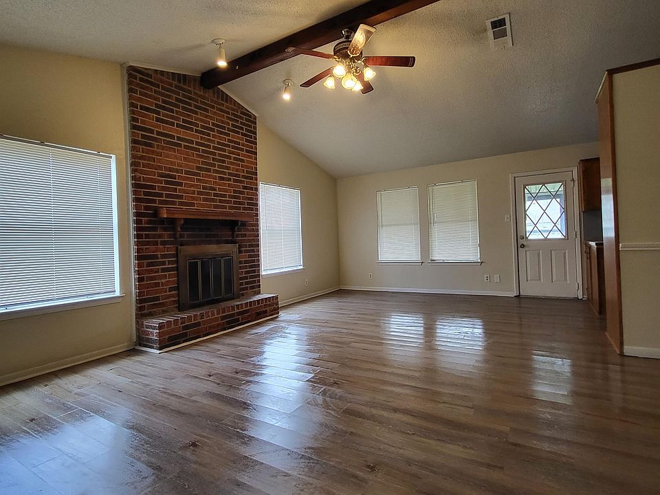 1st image of 3308 Timber Oak Dr