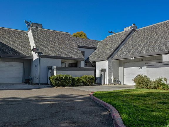 2nd image of 101 Portola Way APT 6