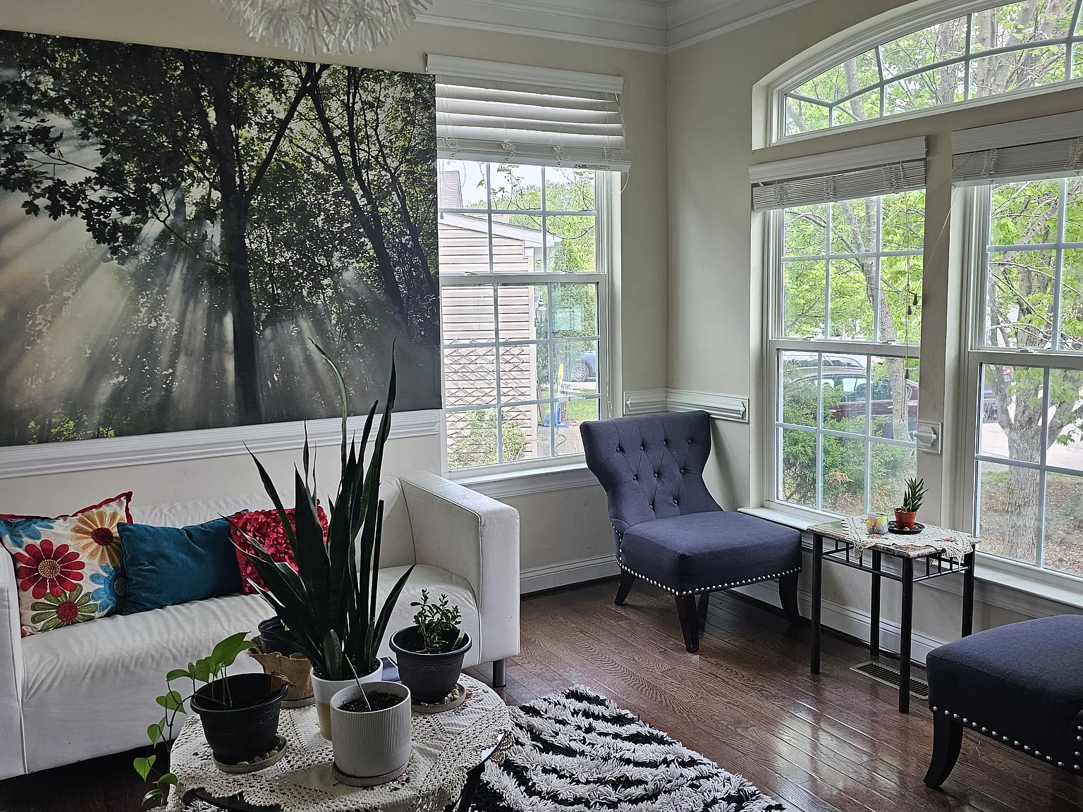 5 bed, 4300 sqft, $5,150 — Photo 2