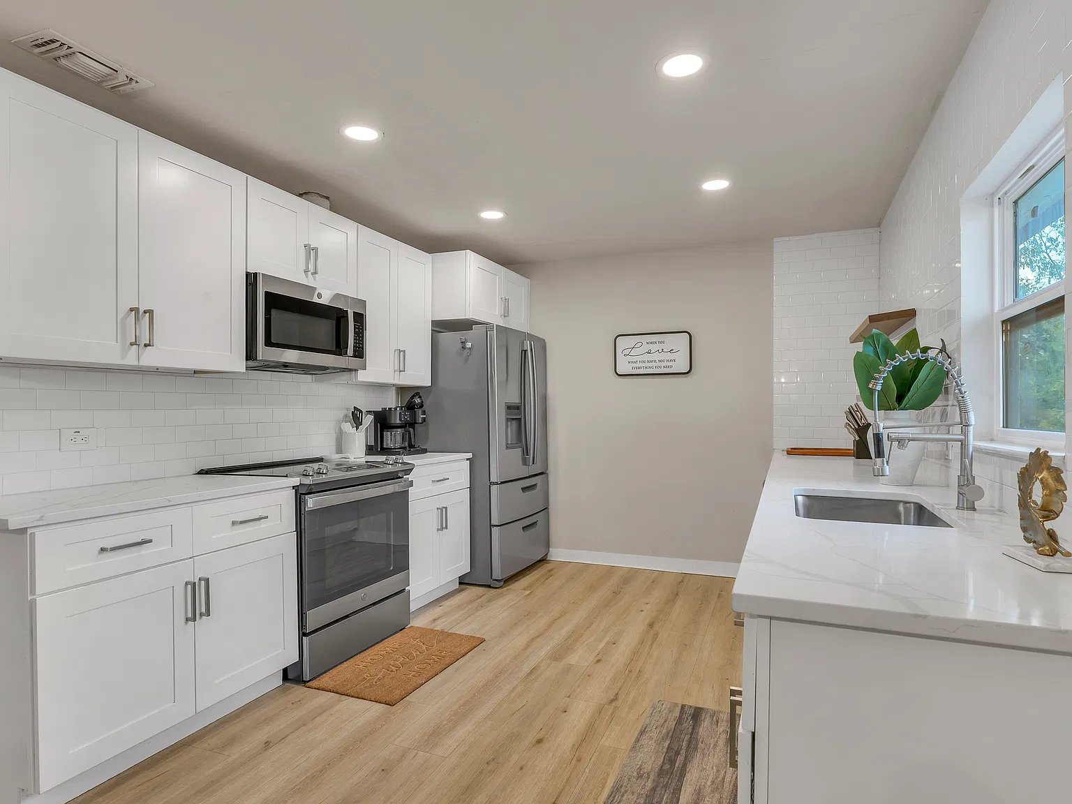 4 bed, 1769 sqft, $2,000 — Photo 3