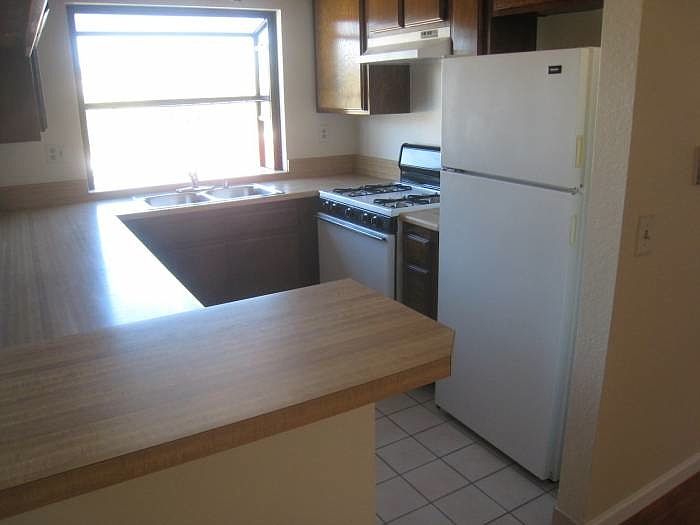 1st image of 711 Franklin Ln APT 1