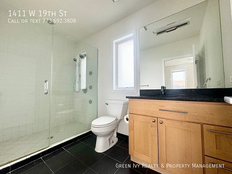 1411 W 19th St — Photo 16