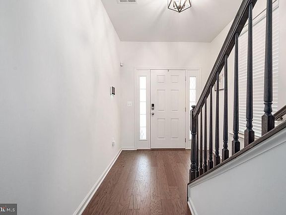 5th image of 10109 Futbol Ct