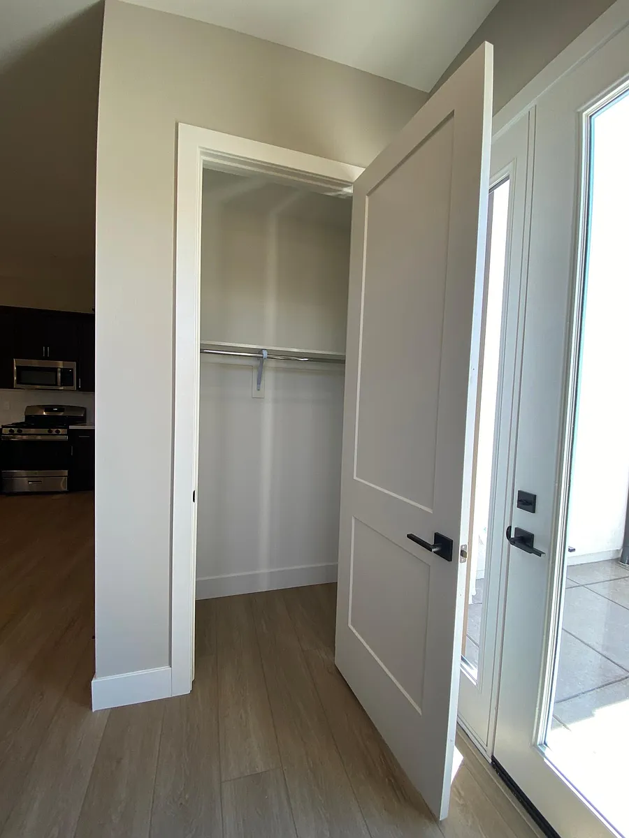 Building Photo - 4064 Hillside Dr #1